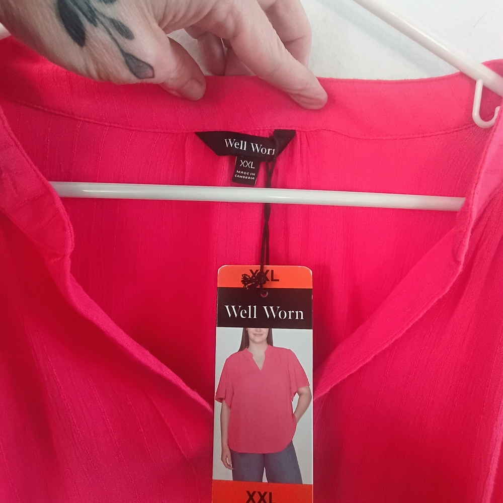 Well Worn Womens XXL Pink V-Neck Blouse Short Sleeve Casual Top - Picture 2 of 9